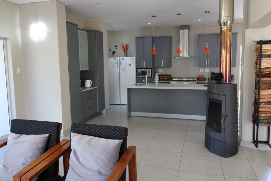 5 Bedroom Property for Sale in Kingswood Golf Estate Western Cape